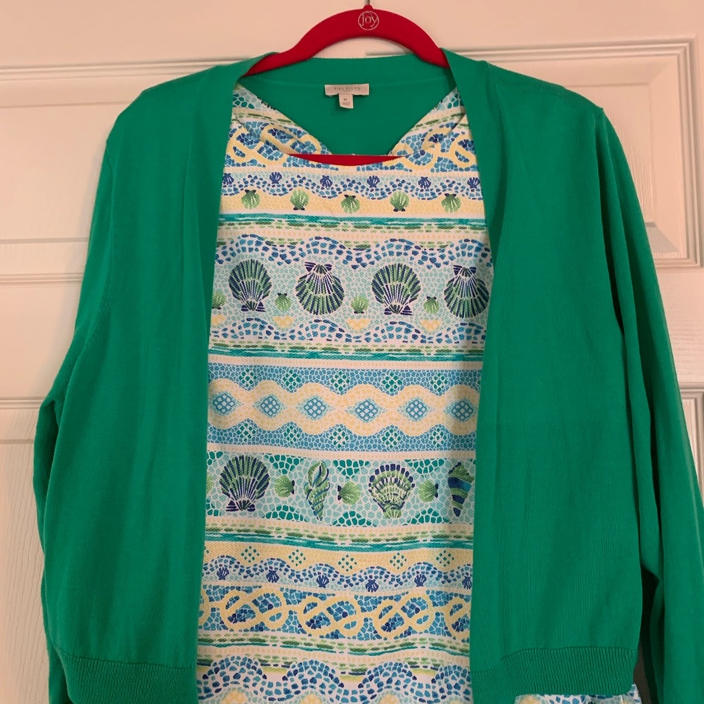 Green shrug sweater for summer